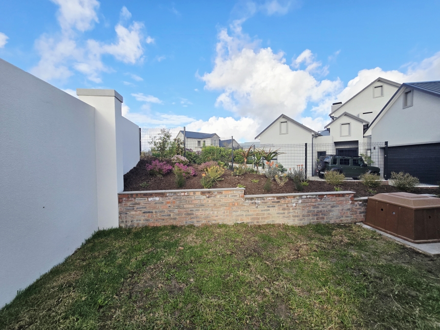 3 Bedroom Property for Sale in Kingswood Golf Estate Western Cape